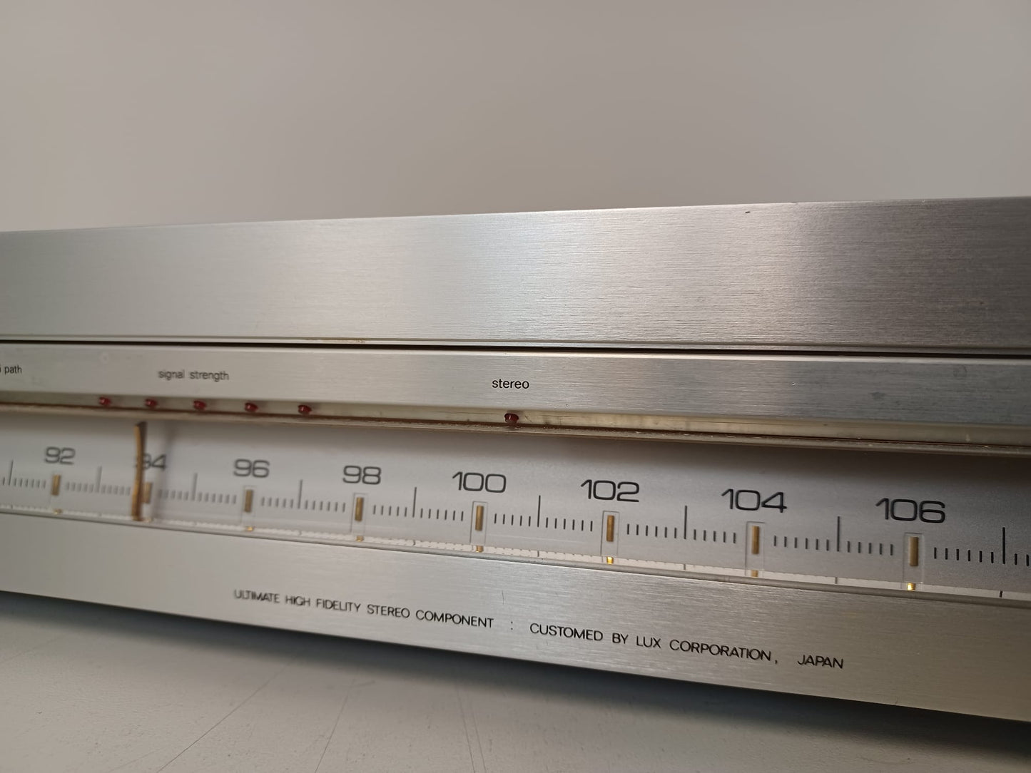 Luxman T-12