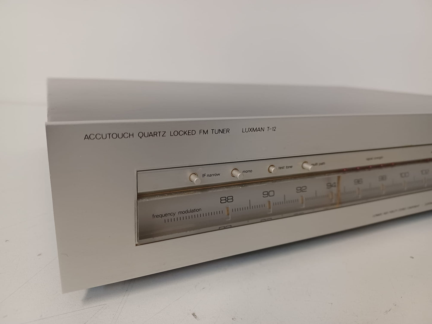 Luxman T-12