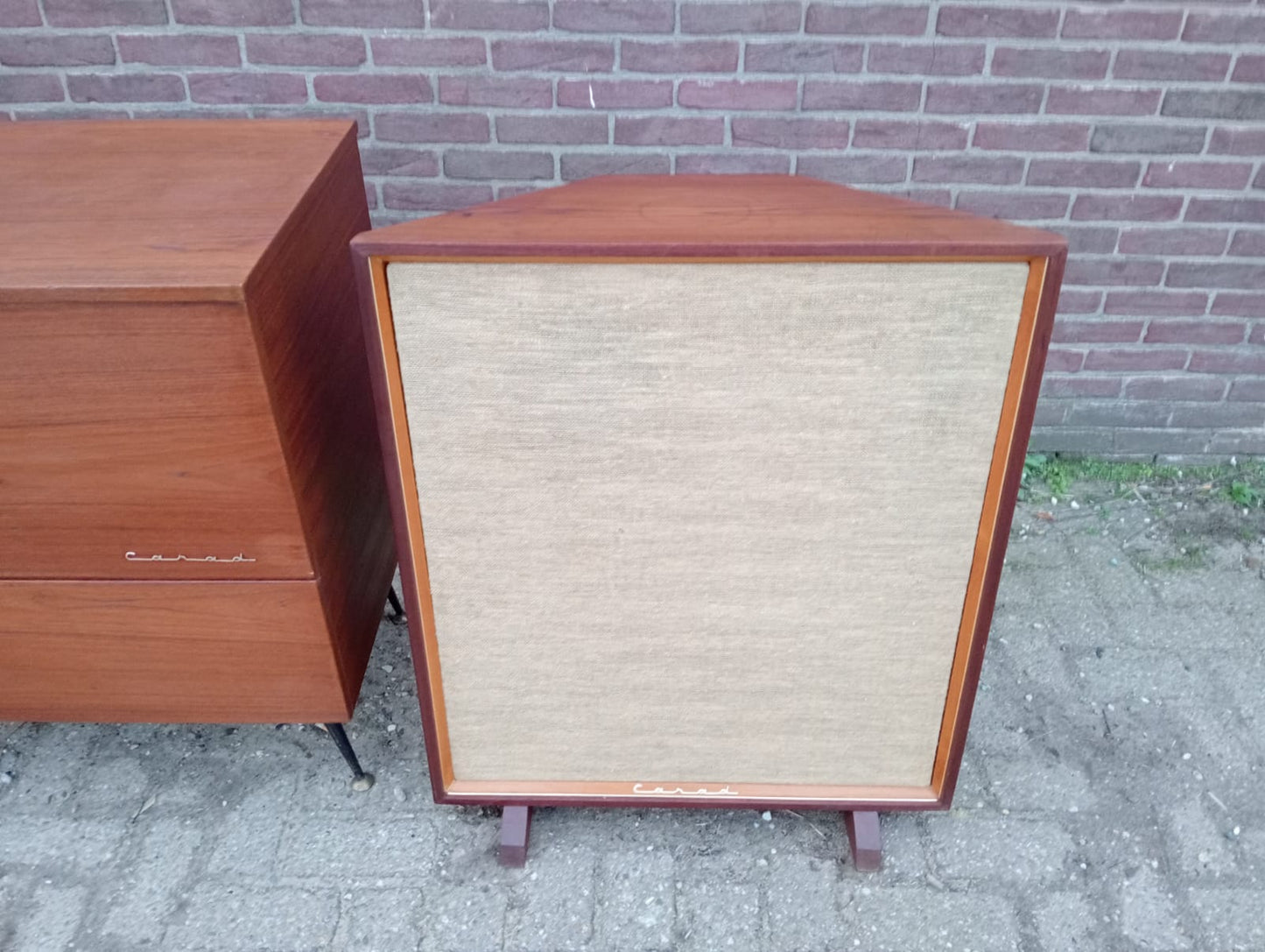 Carad Pro Arte Radiomeubel  v2 & Corner 8872 luidsprekers (bieden)